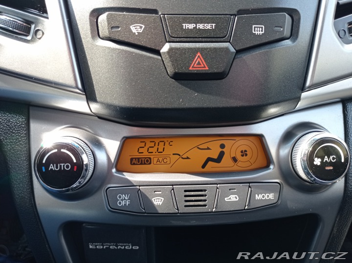 SsangYong Korando 2.0 D Výhřev/1MAJ/Serv.kn 2015