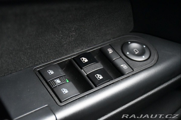 Opel Astra 1.6i 77kW KLIMA XENON 2005