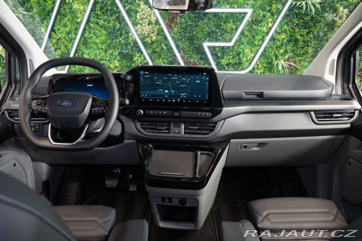 Ford Tourneo Custom CUSTOM*2.0*ECOBLUE*360*NE 2025