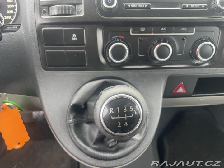 Volkswagen Transporter 2,0 TDi 75kw 6míst Tažné 2013