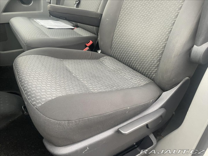 Volkswagen Transporter 2,0 TDi 75kw 6míst Tažné 2013