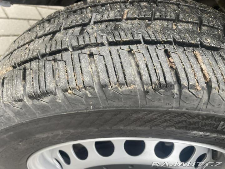 Volkswagen Transporter 2,0 TDi 75kw 6míst Tažné 2013