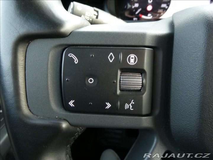 Land Rover Defender 3,0 D300 110 X-Dyn SE,1ma 2024