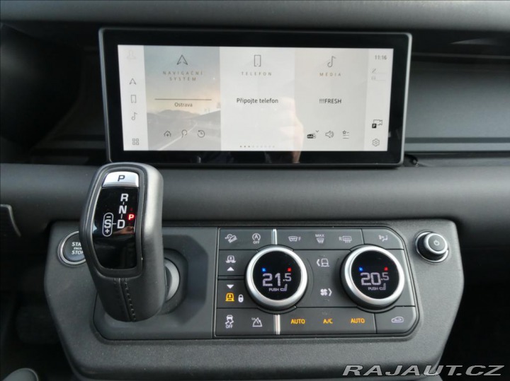 Land Rover Defender 3,0 D300 110 X-Dyn SE,1ma 2024