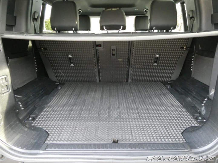 Land Rover Defender 3,0 D300 110 X-Dyn SE,1ma 2024