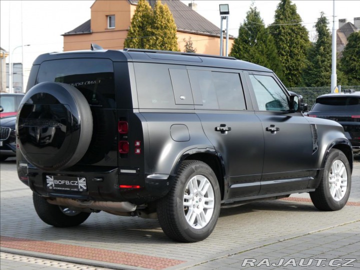Land Rover Defender 3,0 D300 110 X-Dyn SE,1ma 2024