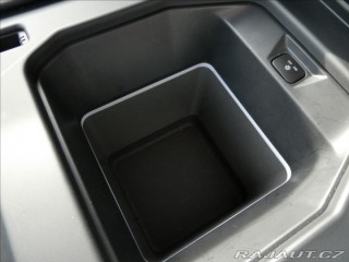 Land Rover Defender 3,0 D300 110 X-Dyn SE,1ma 2024