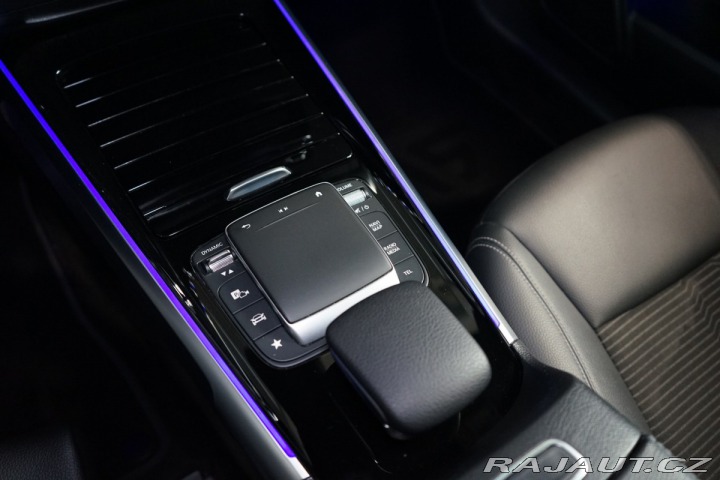 Mercedes-Benz GLB 200d*4M*LED*CARPLAY* 2022