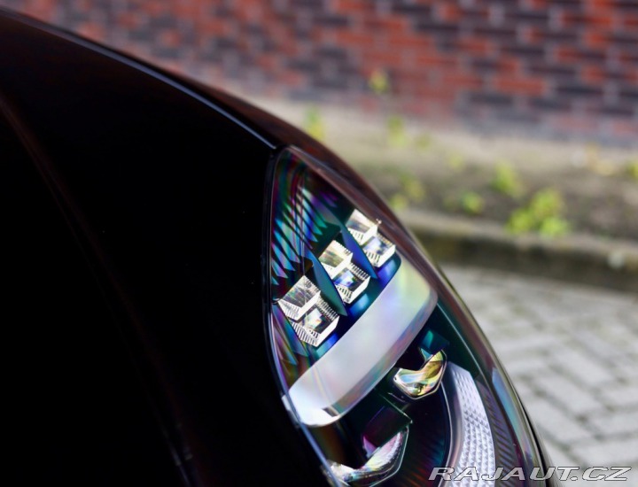 Aston Martin V8 Vantage 4.0 | Quicksilver - Ony 2025