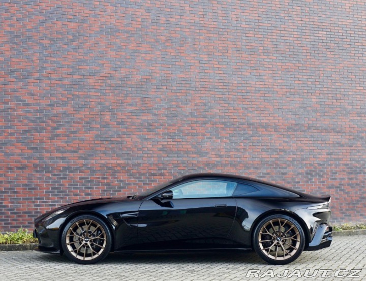 Aston Martin V8 Vantage 4.0 | Quicksilver - Ony 2025