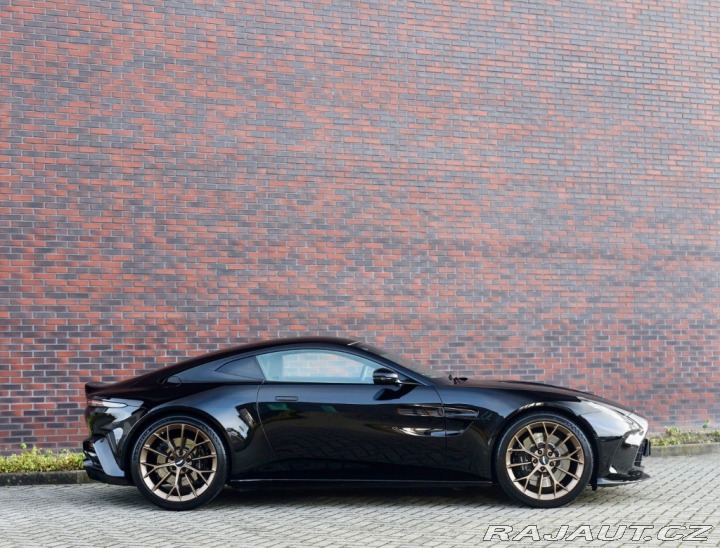 Aston Martin V8 Vantage 4.0 | Quicksilver - Ony 2025