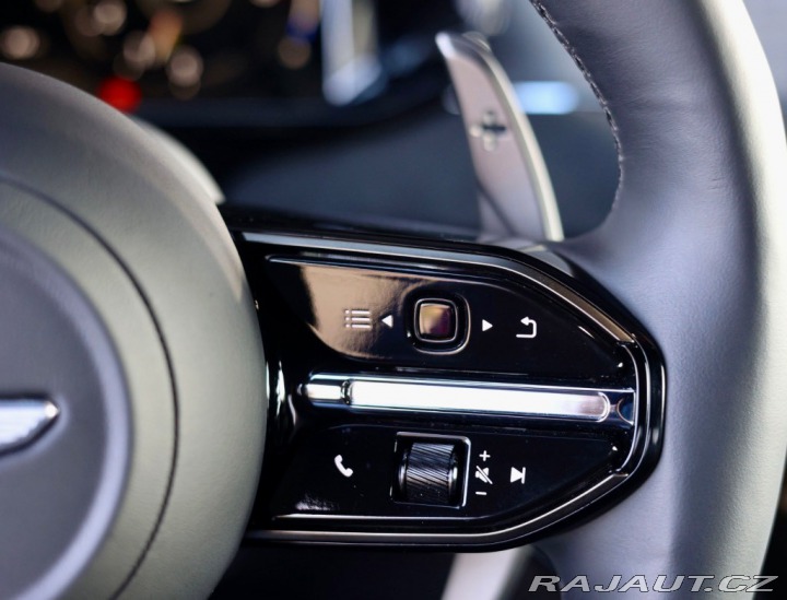 Aston Martin V8 Vantage 4.0 | Quicksilver - Ony 2025