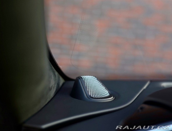 Aston Martin V8 Vantage 4.0 | Quicksilver - Ony 2025