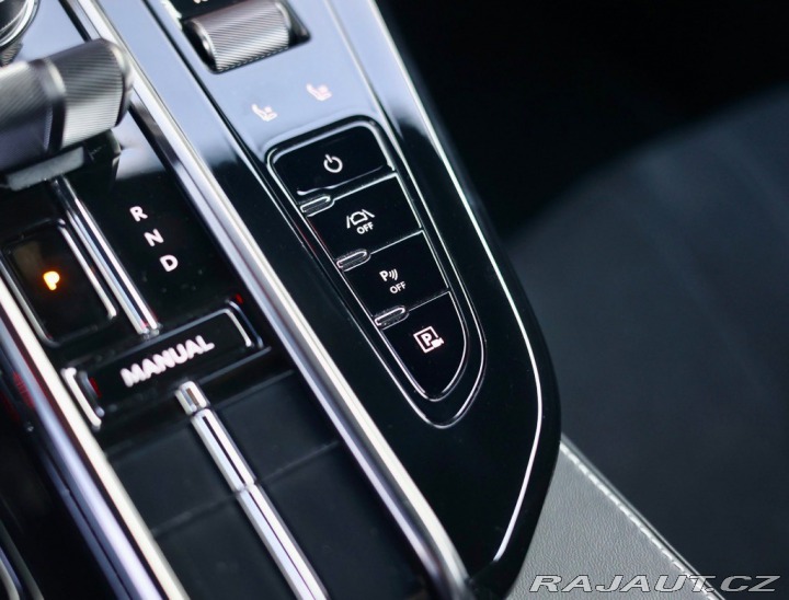 Aston Martin V8 Vantage 4.0 | Quicksilver - Ony 2025