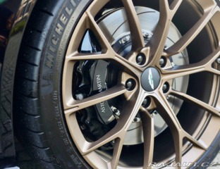 Aston Martin V8 Vantage 4.0 | Quicksilver - Ony 2025