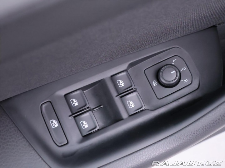 Volkswagen Passat 2,0 TDI 110kW DSG Matrix 2022