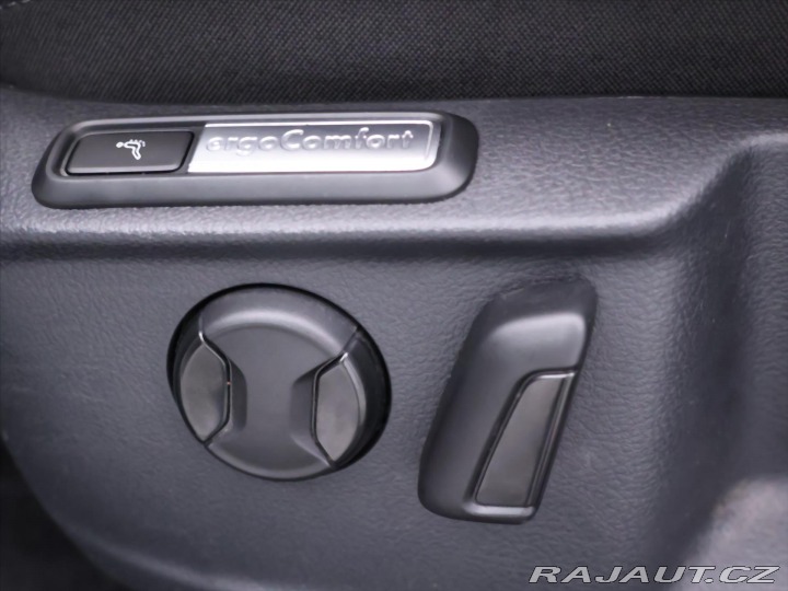 Volkswagen Passat 2,0 TDI 110kW DSG Matrix 2022