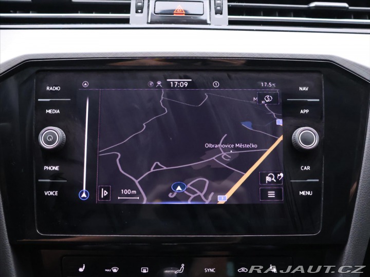 Volkswagen Passat 2,0 TDI 110kW DSG Matrix 2022