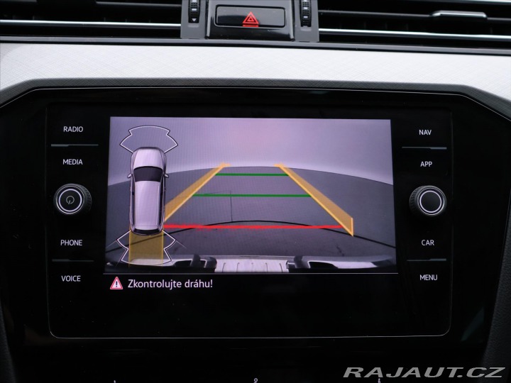 Volkswagen Passat 2,0 TDI 110kW DSG Matrix 2022