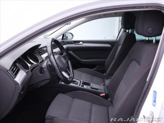 Volkswagen Passat 2,0 TDI 110kW DSG Matrix 2022