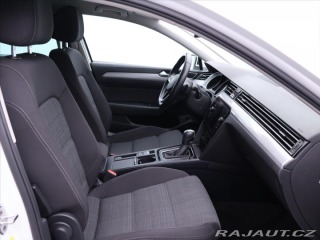Volkswagen Passat 2,0 TDI 110kW DSG Matrix 2022