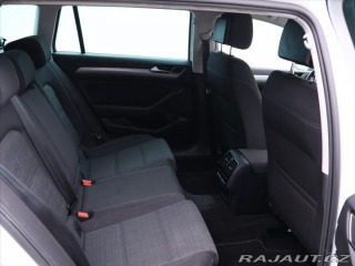Volkswagen Passat 2,0 TDI 110kW DSG Matrix 2022