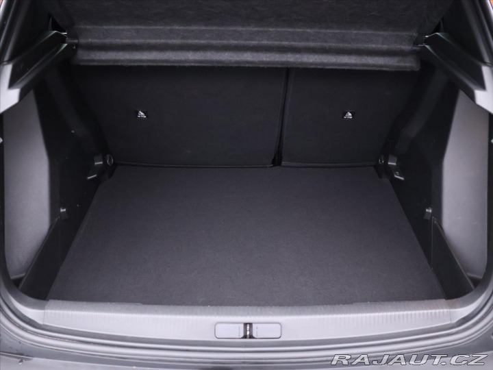 Peugeot 2008 1,2 PT 74kW Active 1.Maj. 2021