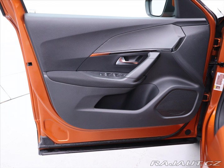 Peugeot 2008 1,2 PT 74kW Active 1.Maj. 2021