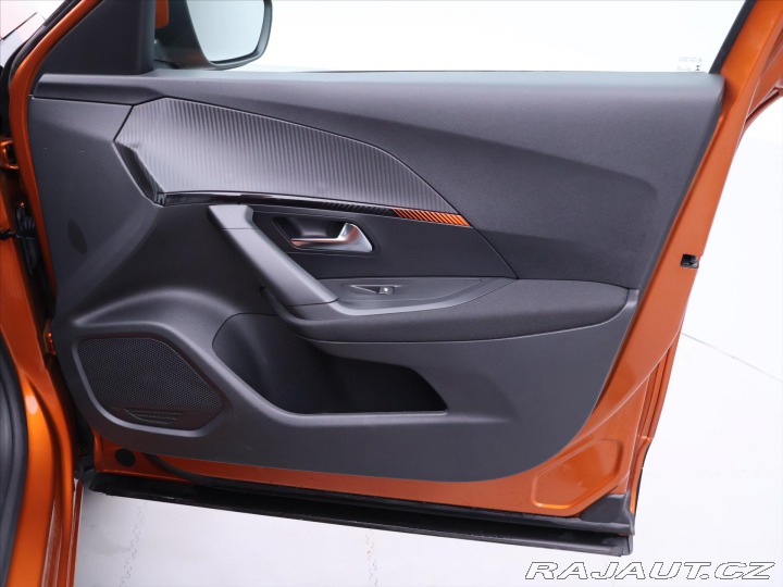 Peugeot 2008 1,2 PT 74kW Active 1.Maj. 2021