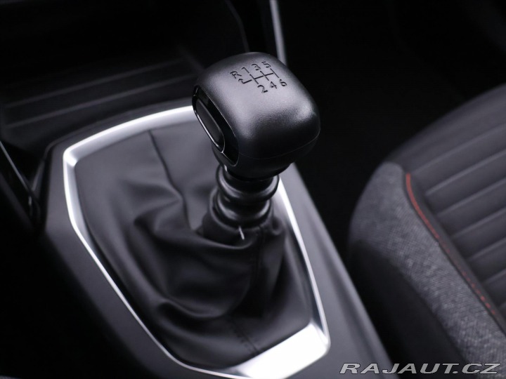 Peugeot 2008 1,2 PT 74kW Active 1.Maj. 2021