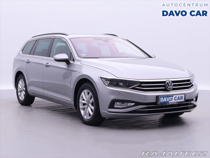 Volkswagen Passat 2,0 TDI DSG IQ Light 1.Ma 2022