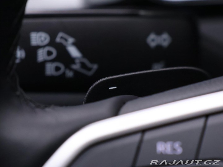 Volkswagen Passat 2,0 TDI DSG IQ Light 1.Ma 2022