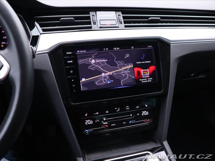 Volkswagen Passat 2,0 TDI DSG IQ Light 1.Ma 2022