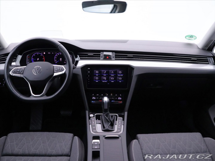 Volkswagen Passat 2,0 TDI DSG IQ Light 1.Ma 2022