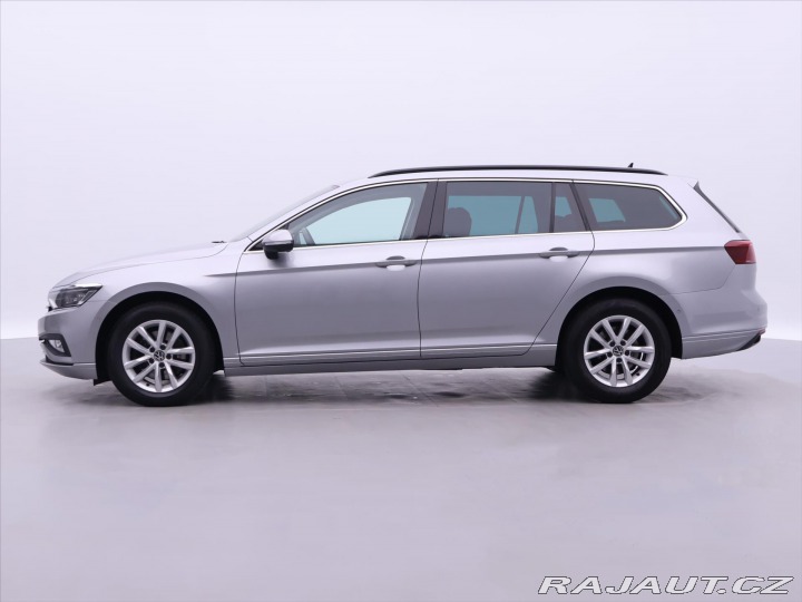 Volkswagen Passat 2,0 TDI DSG IQ Light 1.Ma 2022