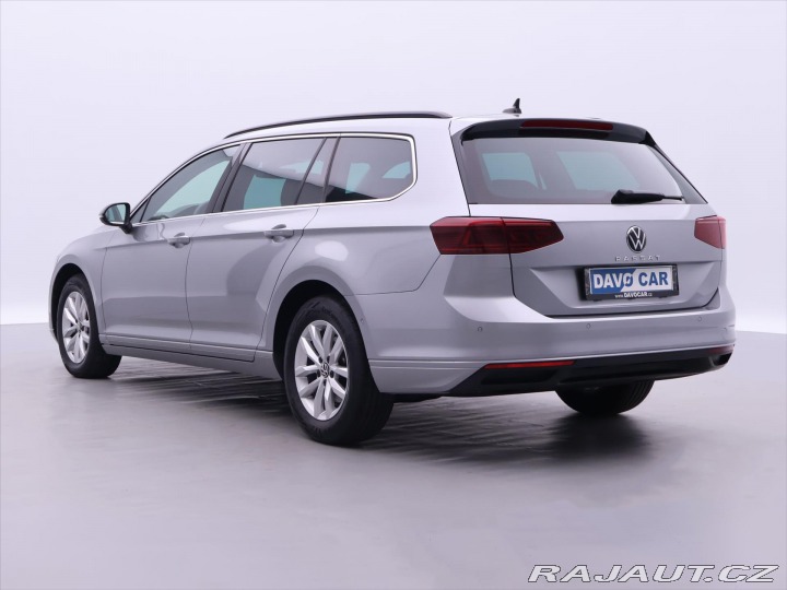 Volkswagen Passat 2,0 TDI DSG IQ Light 1.Ma 2022