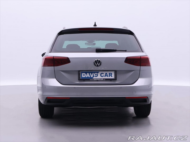 Volkswagen Passat 2,0 TDI DSG IQ Light 1.Ma 2022