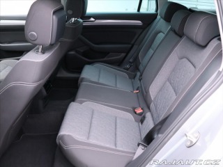 Volkswagen Passat 2,0 TDI DSG IQ Light 1.Ma 2022