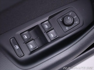 Volkswagen Passat 2,0 TDI DSG IQ Light 1.Ma 2022