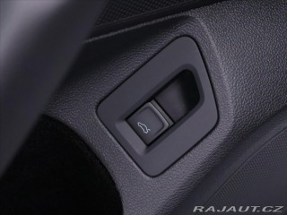 Volkswagen Passat 2,0 TDI DSG IQ Light 1.Ma 2022