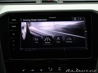 Volkswagen Passat 2,0 TDI DSG IQ Light 1.Ma 2022