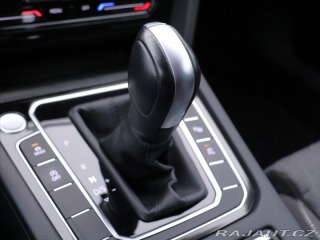 Volkswagen Passat 2,0 TDI DSG IQ Light 1.Ma 2022