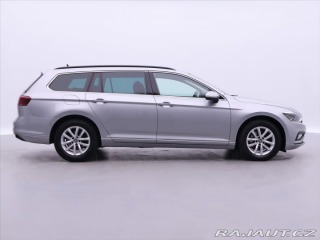 Volkswagen Passat 2,0 TDI DSG IQ Light 1.Ma 2022