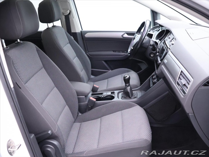 Volkswagen Touran 2,0 TDI 110kW HighLine LE 2016