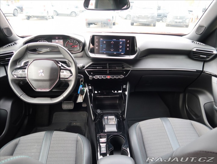 Peugeot 2008 1,2 ALLURE AUT 2023