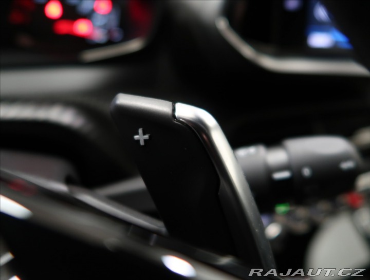 Peugeot 2008 1,2 ALLURE AT KAMERA 360° 2023