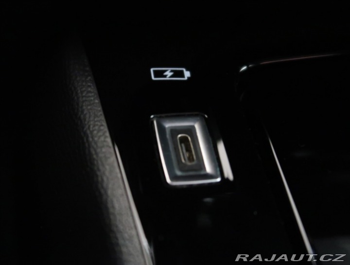 Peugeot 2008 1,2 ALLURE AT KAMERA 360° 2023