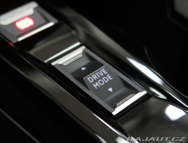 Peugeot 2008 1,2 ALLURE AUT 2023