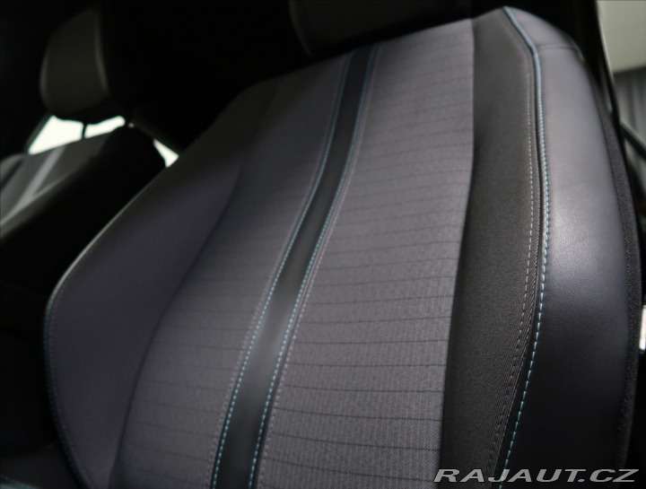 Peugeot 2008 1,2 ALLURE AT KAMERA 360° 2023