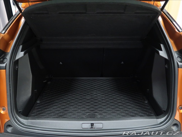 Peugeot 2008 1,2 ALLURE AT KAMERA 360° 2023